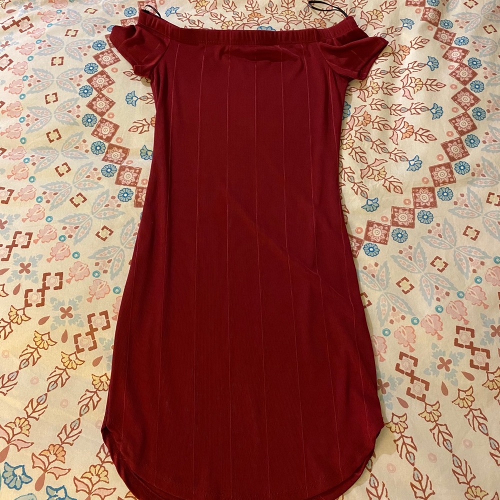 Off-the-Shoulder Burgundy Bodycon Dress